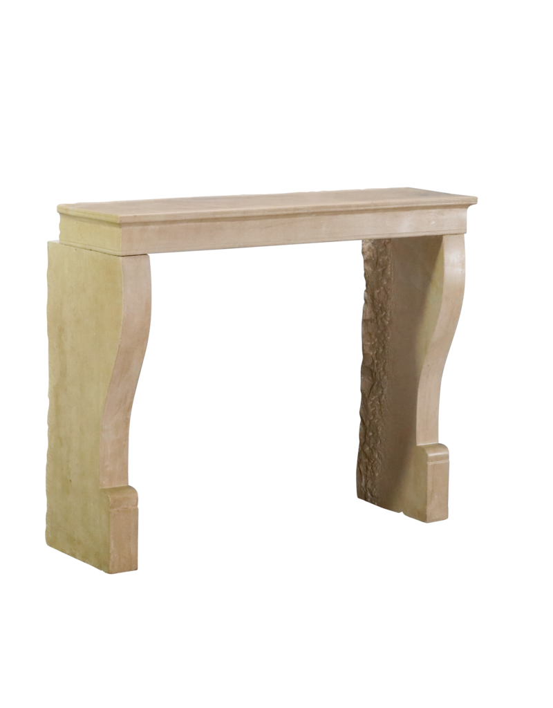 Maison Leon Van den Bogaert Entourage De Petite Cheminée Française Du 19ème Siècle En Pierre Calcaire Beige