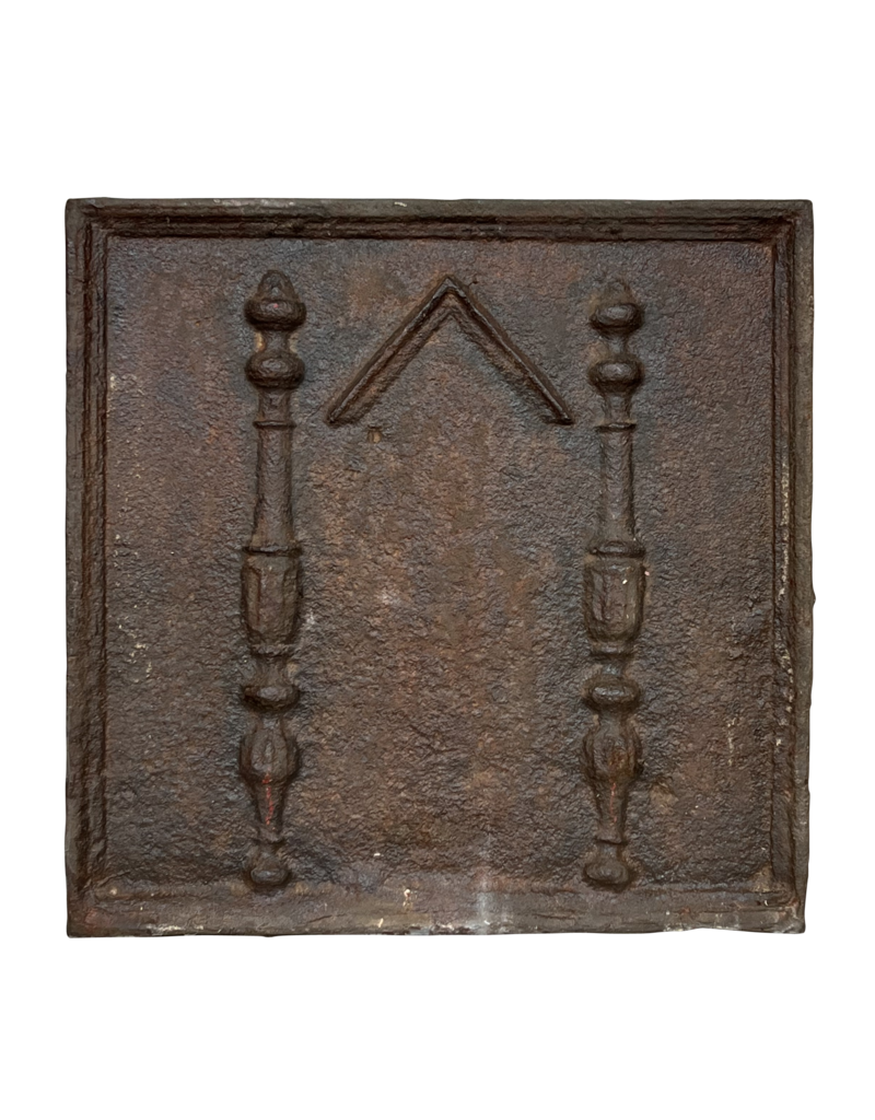 Maison Leon Van den Bogaert Quadratische gusseiserne Kaminplatte im Stil des 18. Jahrhunderts