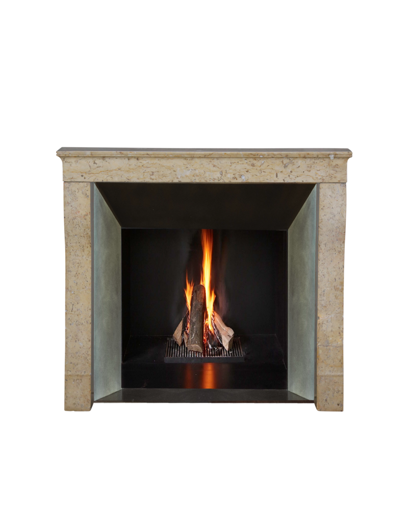 Maison Leon Van den Bogaert Kleiner Kamin aus Comblanchien-Stein