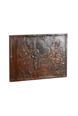 Flachrelief-Kamindekorplatte mit Patina