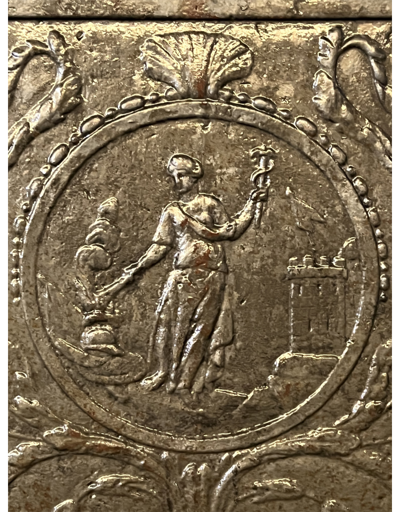 Maison Leon Van den Bogaert Alchemist Wandplatte aus Gusseisen, Kamindekoration