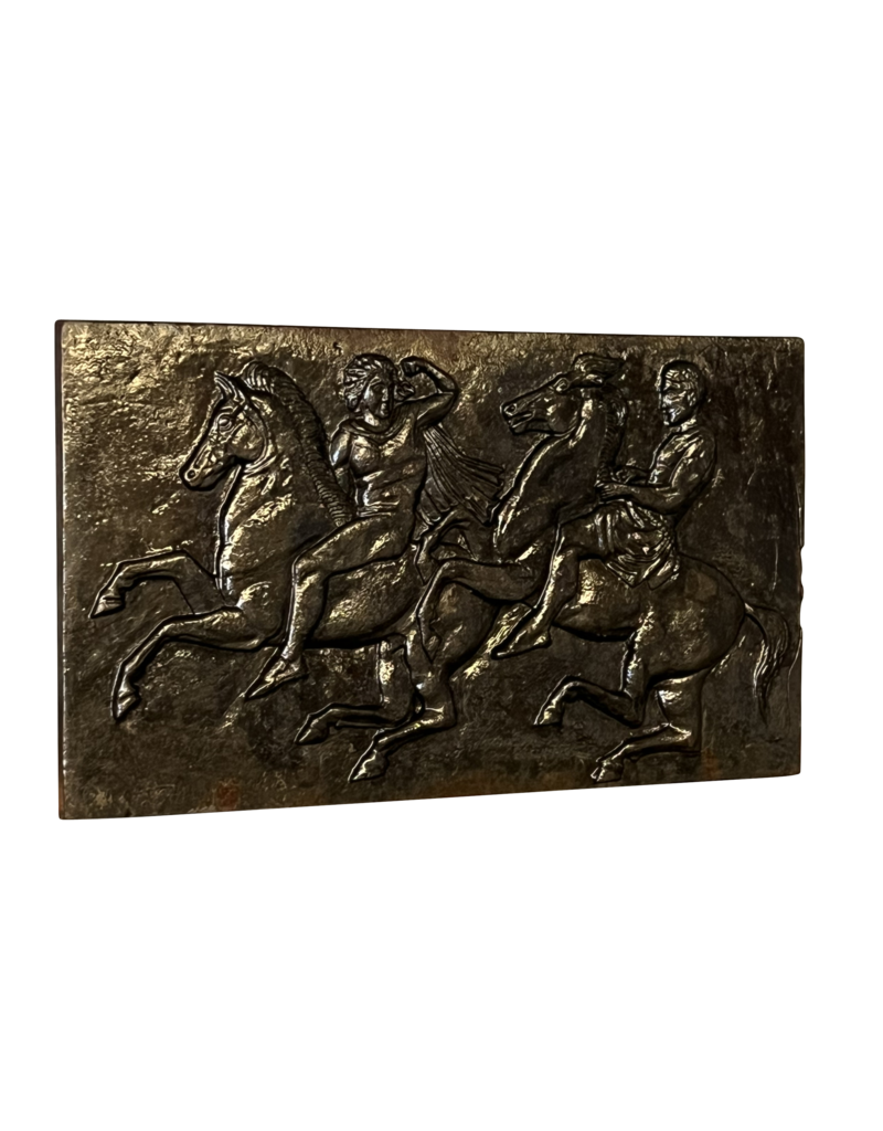 Maison Leon Van den Bogaert Bajorrelieve Histórico En Hierro Fundido Y Caballos.