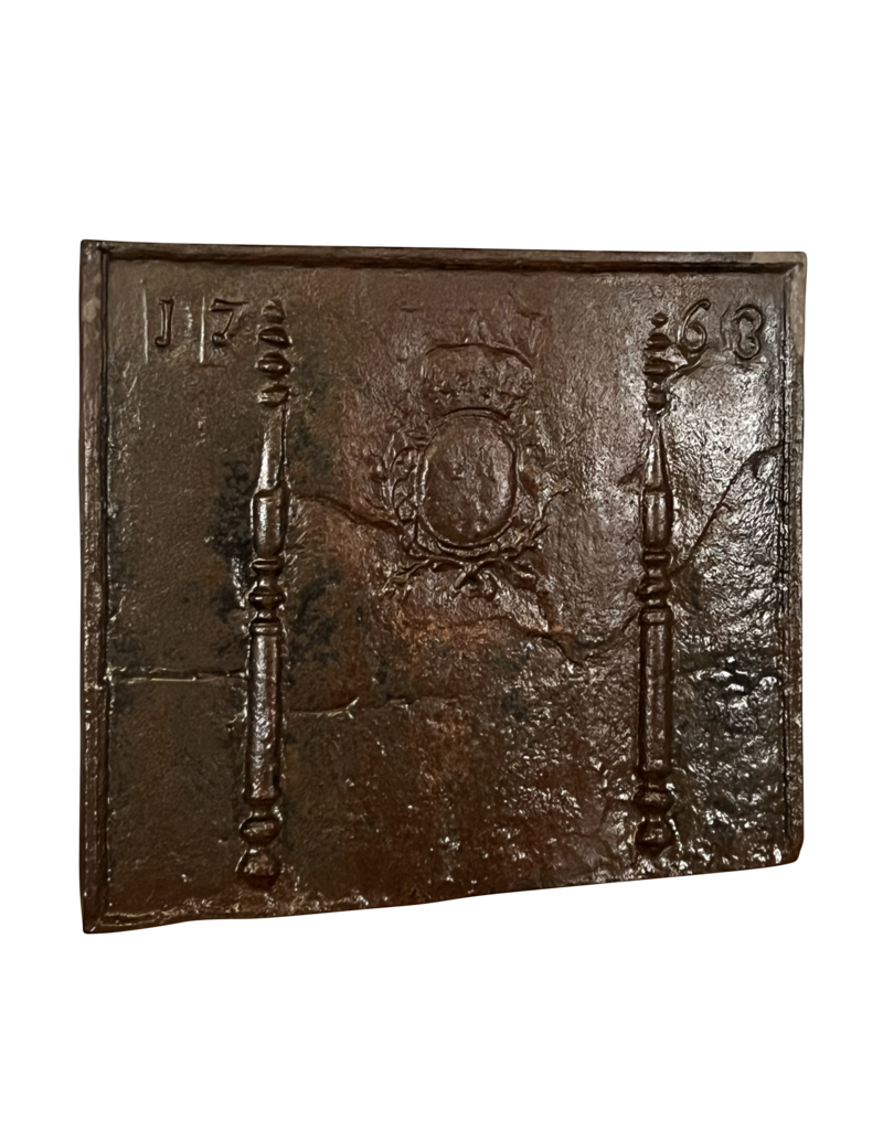 Maison Leon Van den Bogaert Plaque De Cheminées D'époque Louis XVI En Fonte