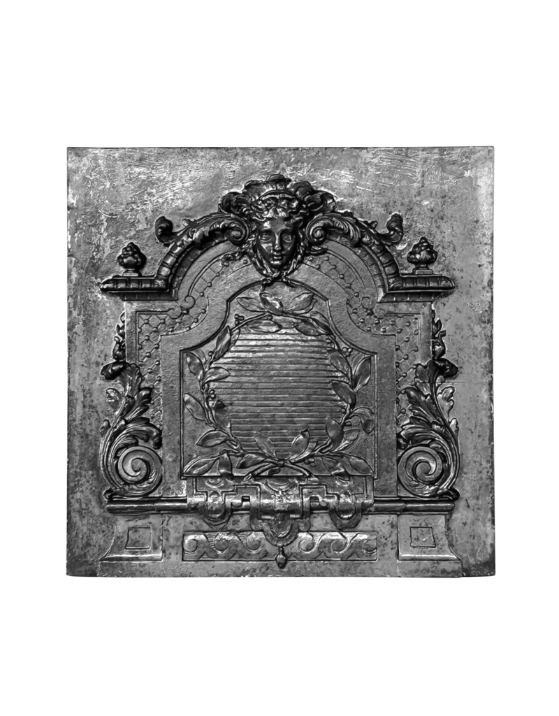 Maison Leon Van den Bogaert Plato Decorativo Francés De Hierro Fundido Del Siglo Xix.