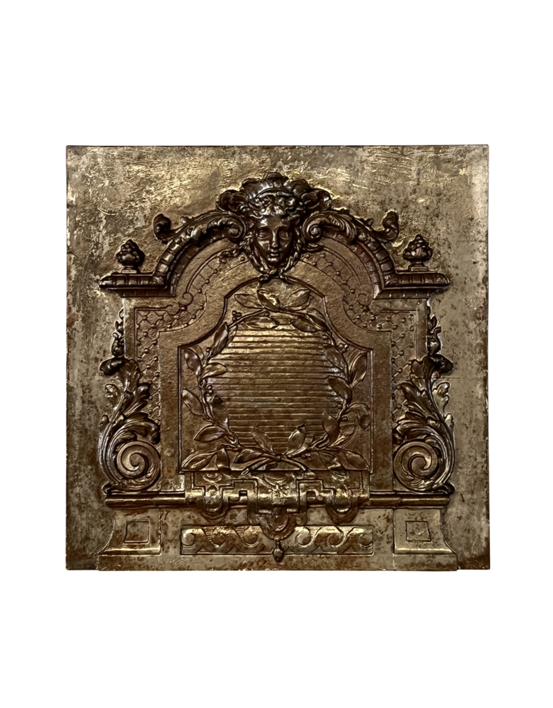 Maison Leon Van den Bogaert Plato Decorativo Francés De Hierro Fundido Del Siglo Xix.