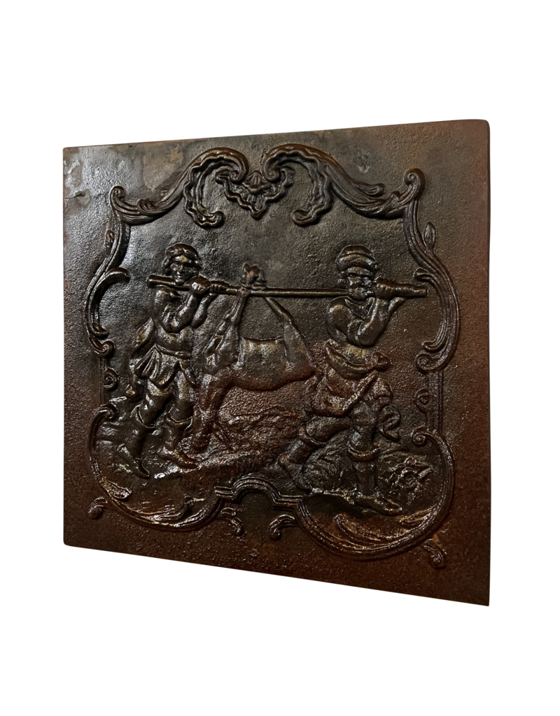 Maison Leon Van den Bogaert Details zu Kaminplatten mit Jagdszenen