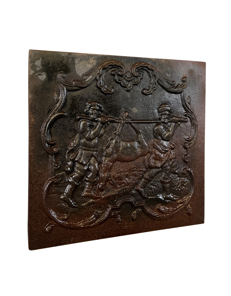 Maison Leon Van den Bogaert Details zu Kaminplatten mit Jagdszenen