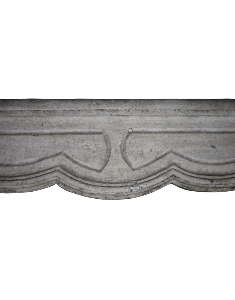 Maison Leon Van den Bogaert Chimeneas De Piedra Blanqueadas Con Cal Blanca