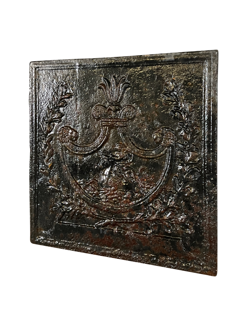 Maison Leon Van den Bogaert Französische antike Kaminplatte mit Stierreiter-Motiv