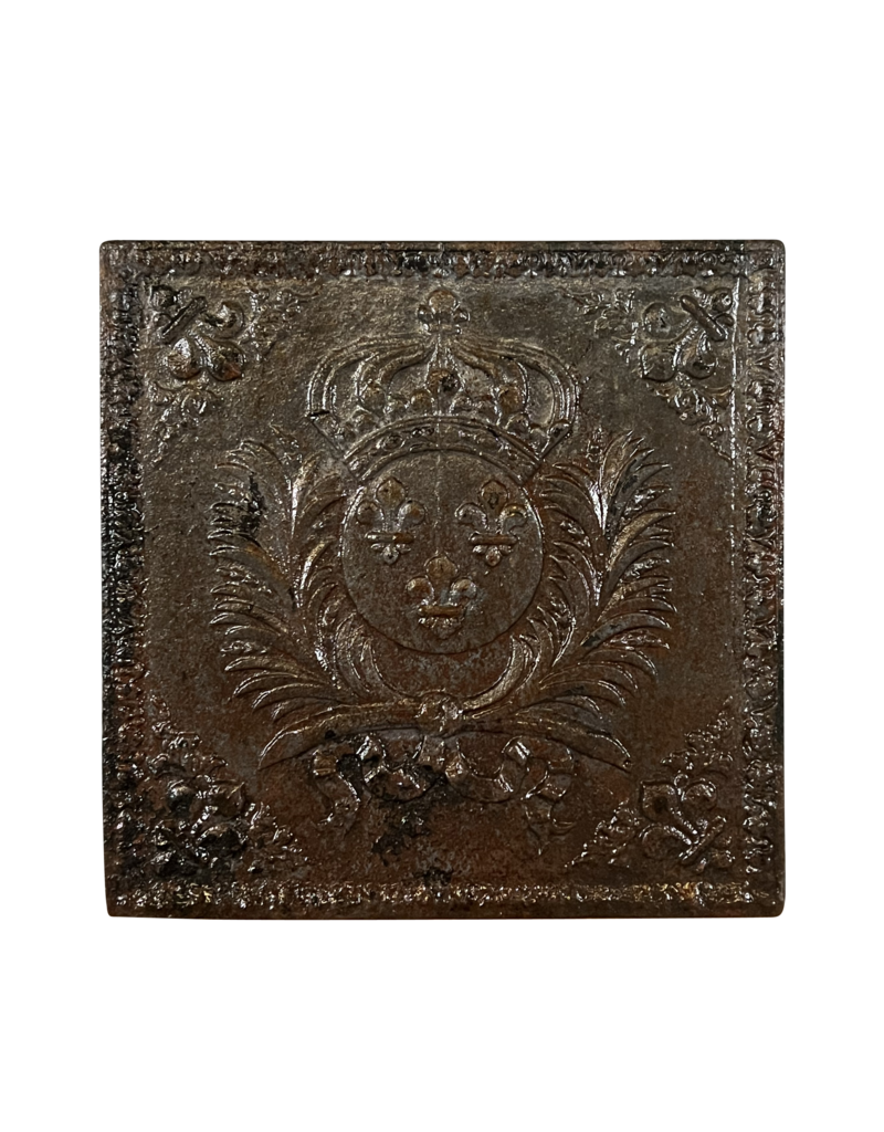 Maison Leon Van den Bogaert Wiedergewonnene Kaminplatte mit dem Wappen des Königs von Frankreich
