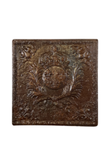 Maison Leon Van den Bogaert Quadratisches Wappen des Königs von Frankreich mit Feuerrücken