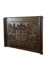 Maison Leon Van den Bogaert Kaminelement aus Wappen aus Gusseisen