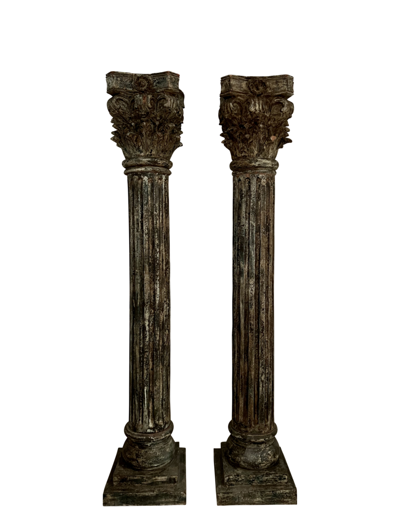 Paar Antieke Houten Kolommen Met Patina