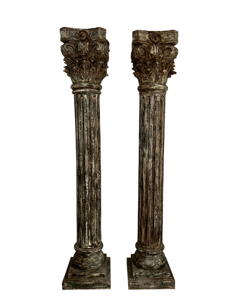 Paar Antieke Houten Kolommen Met Patina
