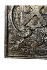 Maison Leon Van den Bogaert Jahr 1622 Französischer Antiquitäten-Teller-Kamin