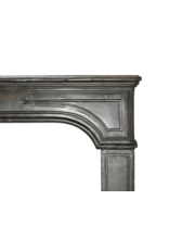 Maison Leon Van den Bogaert Cheminée Antique Extra Large En Pierre Noire Pour Une Décoration Intérieure De Luxe