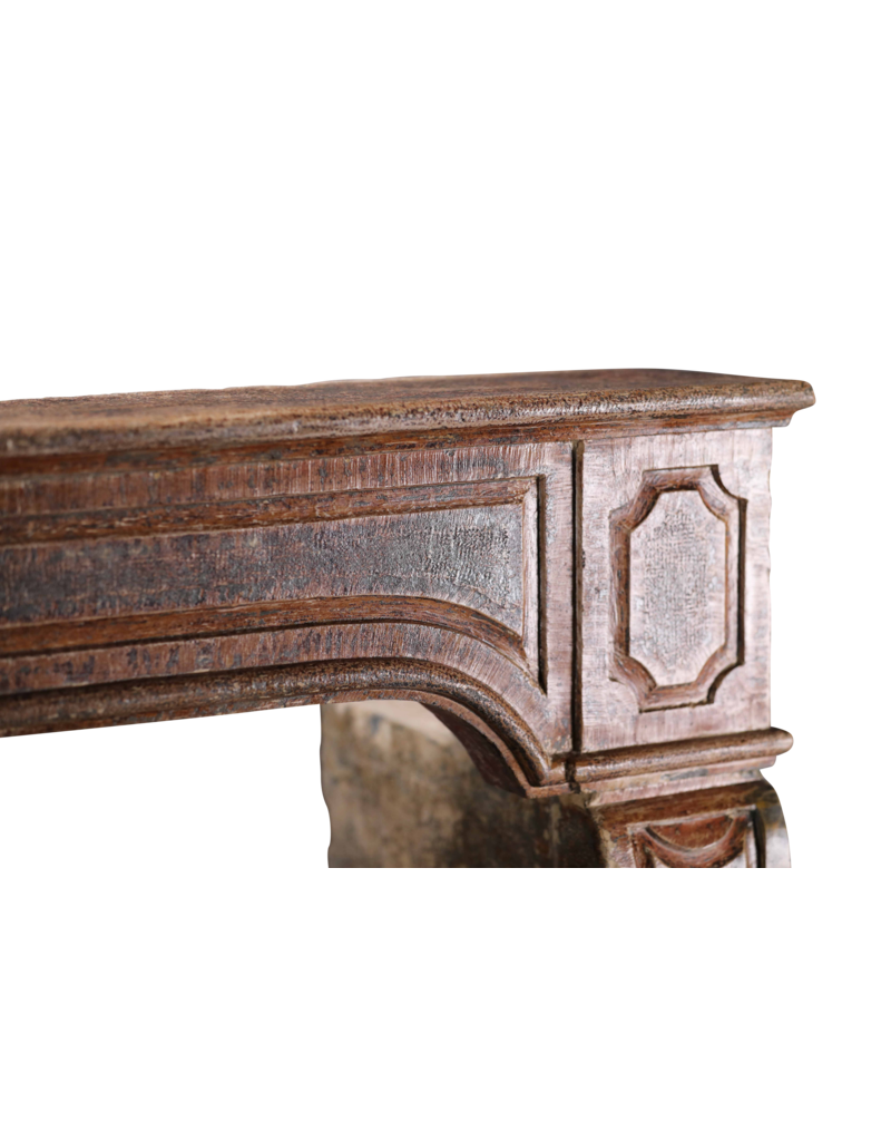 Maison Leon Van den Bogaert Antiker Französischer Kamin Mit Rustikaler Roter Patina