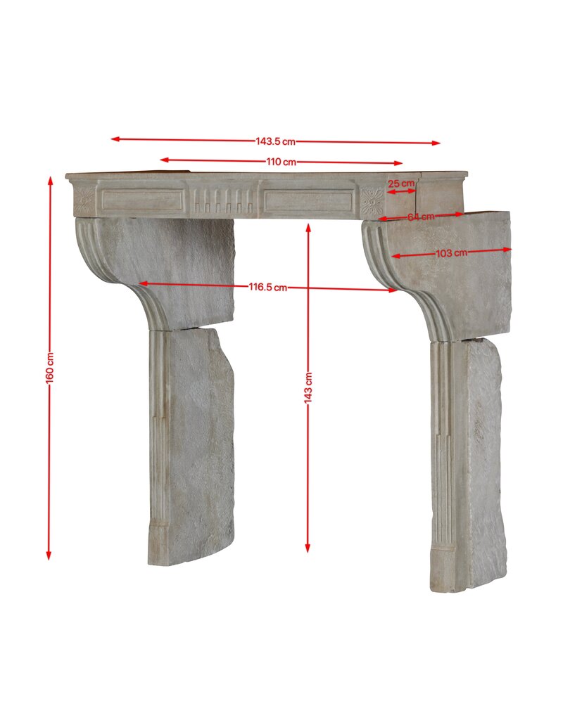 Chimenea Antigua De Piedra Arenisca En Beige Monocromático De Francia