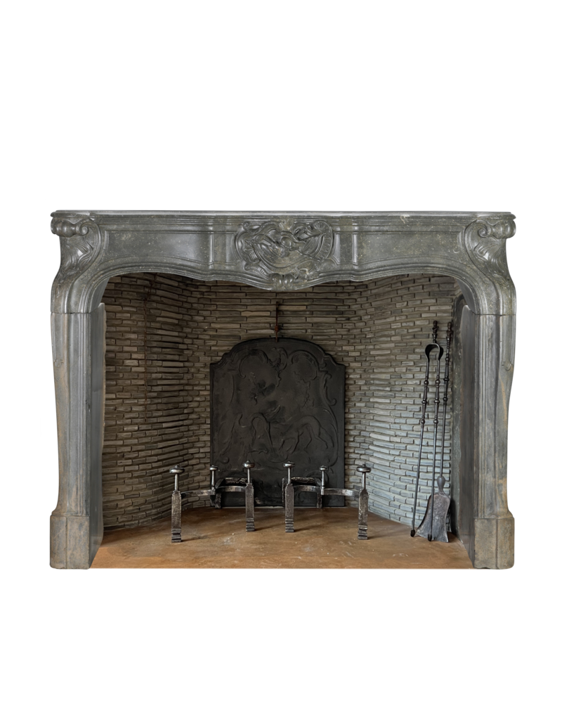 Maison Leon Van den Bogaert Exceptionnelle cheminée ancienne du XVIIIe siècle en pierre