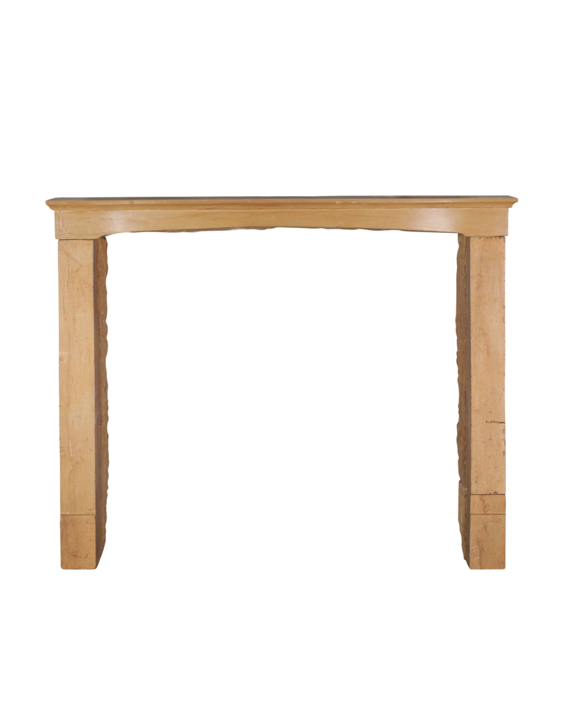 Cheminée Ancienne En Pierre De Couleur Miel Pour Décoration Intérieure Intemporelle