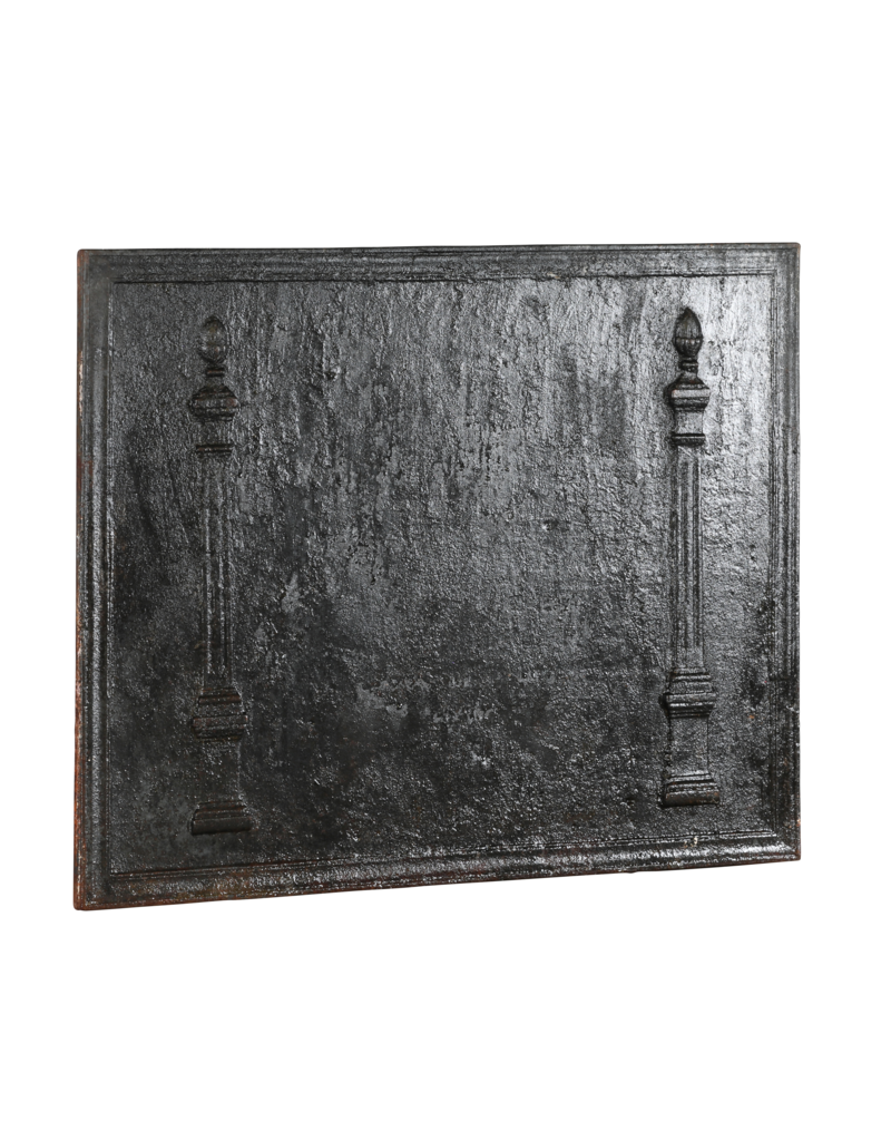 Maison Leon Van den Bogaert Placa De Chimenea Antigua Francesa Negra Para Un Interior Ileno De Personalidad