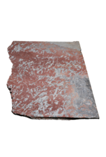 Maison Leon Van den Bogaert Dalle de marbre Rouge Languedoc ancien non calibrée avec variations de couleurs uniques