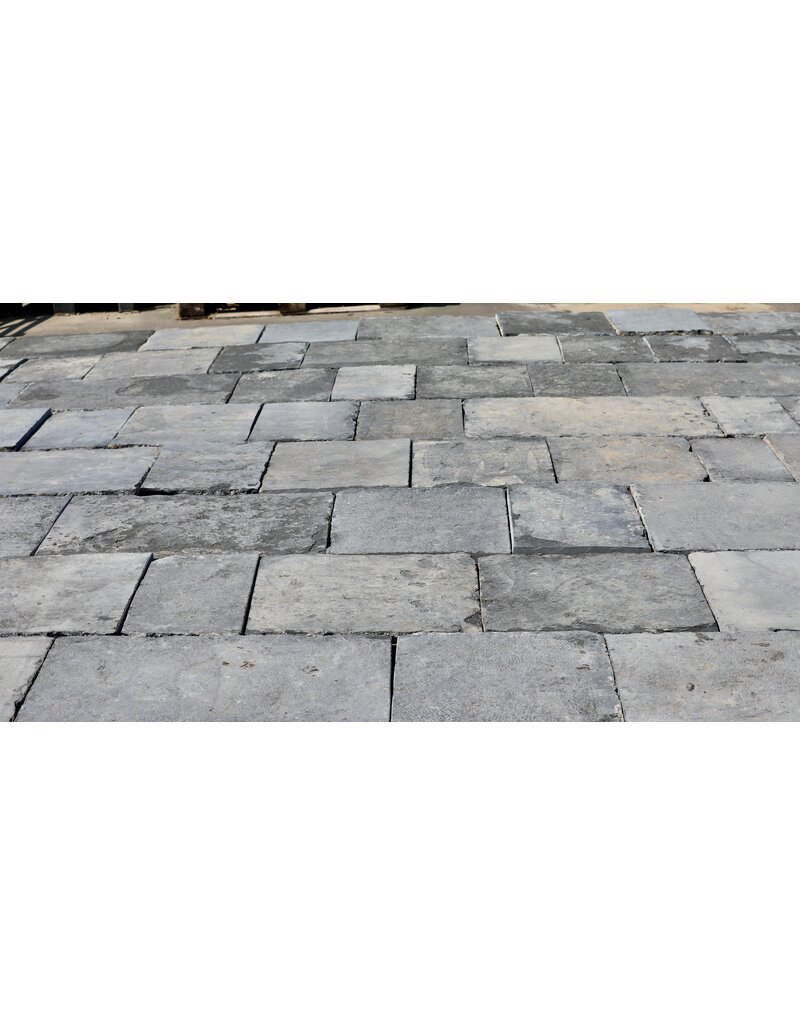 Raw Large Black Floor Tiles, Lot of 55 Square Meters - 550 Sq Feet