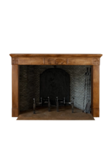 Maison Leon Van den Bogaert Früh­19. Jh. Französischer Kalkstein-Kamin­mantel mit handgeschnitztem Jagdrelief und Patina