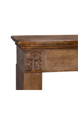 Maison Leon Van den Bogaert Cheminée début XIXe siècle en calcaire, sculptée à la main sur un thème de chasse et patinée