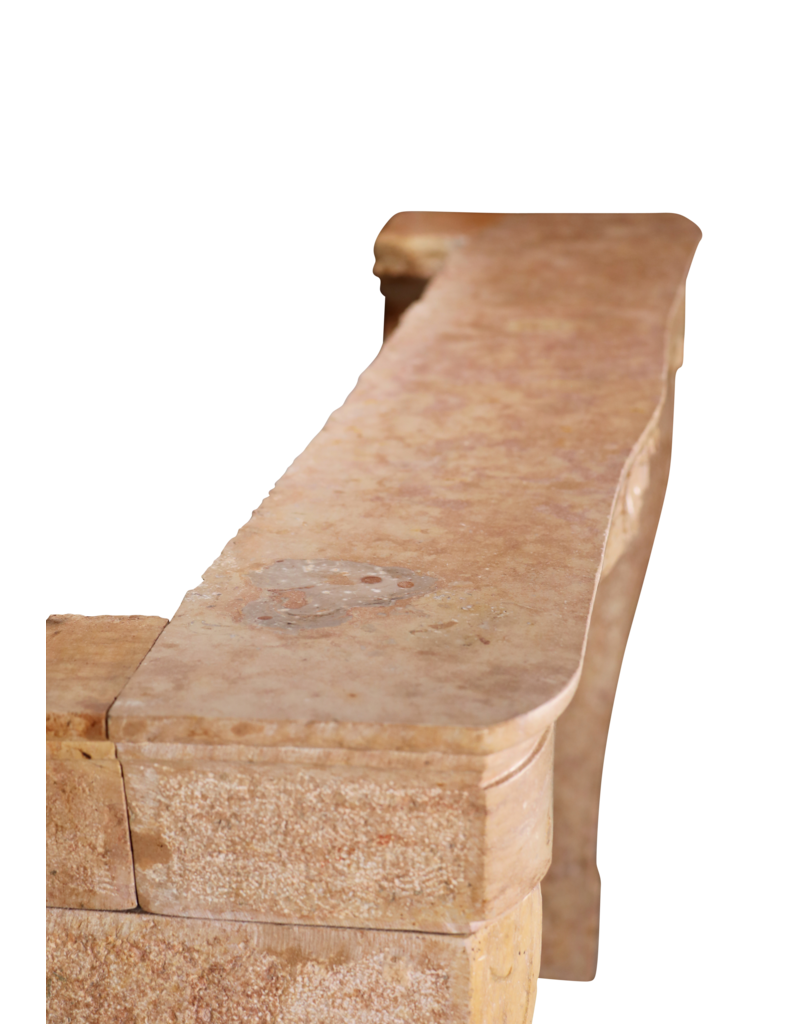 Maison Leon Van den Bogaert Antike 18. Jh. Französische Kaminumrahmung aus burgundischem Rosé‑Beige Marmor – Groß, Recycelt, Rarität