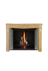 Maison Leon Van den Bogaert Cheminée En Marbre Ocre Clair - XVIIIe siècle – Usure Naturelle Avec Belle Patina