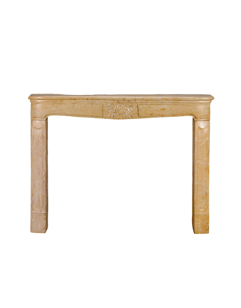 Maison Leon Van den Bogaert Originele Franse Schouw - 18e Eeuw - Licht Okerkleurig Marmer Met Natuurlijke Patina
