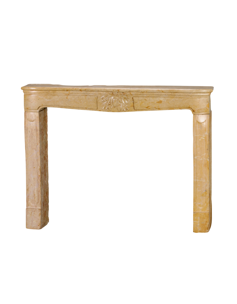 Maison Leon Van den Bogaert Originele Franse Schouw - 18e Eeuw - Licht Okerkleurig Marmer Met Natuurlijke Patina