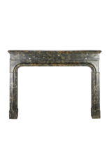 Maison Leon Van den Bogaert Strandschouw met Schelpenfossielen – Louis XIII haard In Nolay Hard Steen (Bourgogne) – 175 cm Breed