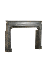 Maison Leon Van den Bogaert Strandschouw met Schelpenfossielen – Louis XIII haard In Nolay Hard Steen (Bourgogne) – 175 cm Breed