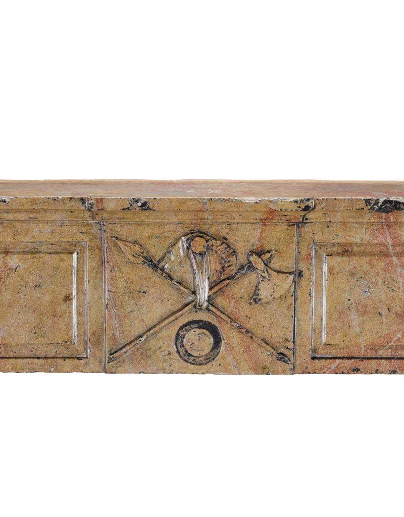 Maison Leon Van den Bogaert Cheminée en pierre calcaire de Corton, signée H. Duplain en 1857 – Époque Second Empire, pour la famille viticole Besancenot (fondée en 1850), à Beaune