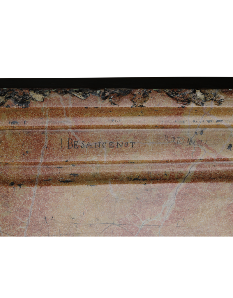 Maison Leon Van den Bogaert Cheminée en pierre calcaire de Corton, signée H. Duplain en 1857 – Époque Second Empire, pour la famille viticole Besancenot (fondée en 1850), à Beaune