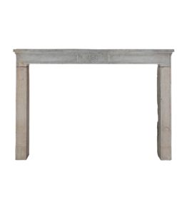 Maison Leon Van den Bogaert Französischer Naturstein-Kamin 18. Jh. Grau-Beige – Eklektische Eleganz