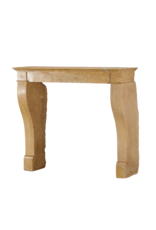 Maison Leon Van den Bogaert Cheminée en Pierre Calcaire Beige-Blond Polie – Parfaite pour Foyers Carrés ou Ouverts