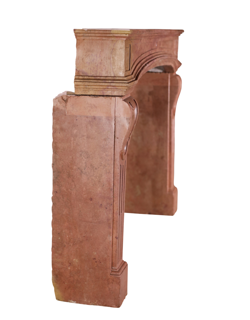Maison Leon Van den Bogaert Antike französische Kaminumrandung aus Rose-de-Bourgogne-Hartstein aus dem 18. Jahrhundert – glatte Oberfläche, schöne Altersspuren, seltene Maße