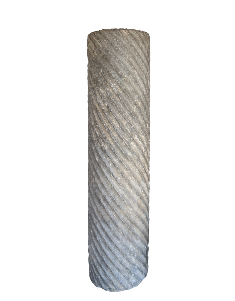 Antike Römische Säule - Grau Geädertem Marmor - 1.–2. Jahrhundert – Spiralförmig Geriffelte Architektonische Antiquität - Brutalistischem Finish