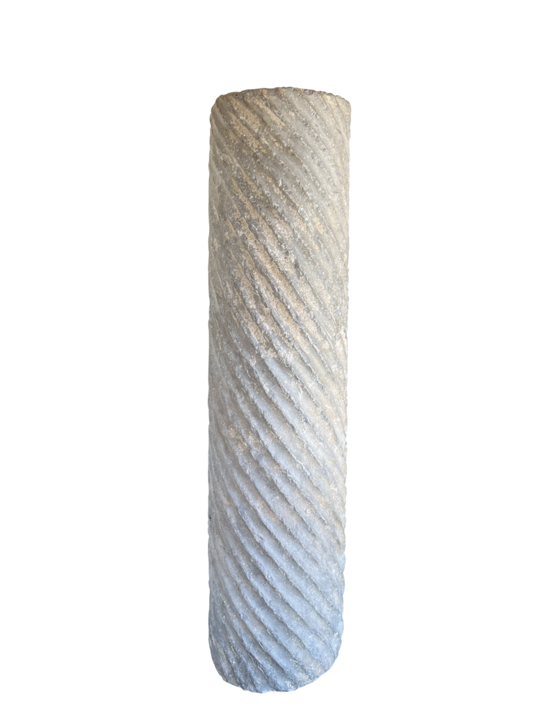Columna Romana - Mármol Gris Veteado - Siglos I-II d. C. - Pieza Arquitectónica Antigua Con Estrías En Espiral - Acabado Brutalista
