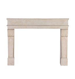 Maison Leon Van den Bogaert Élégante Cheminée Calcaire – Intemporelle, Style Minimale Littoral & Eclectique Moderne