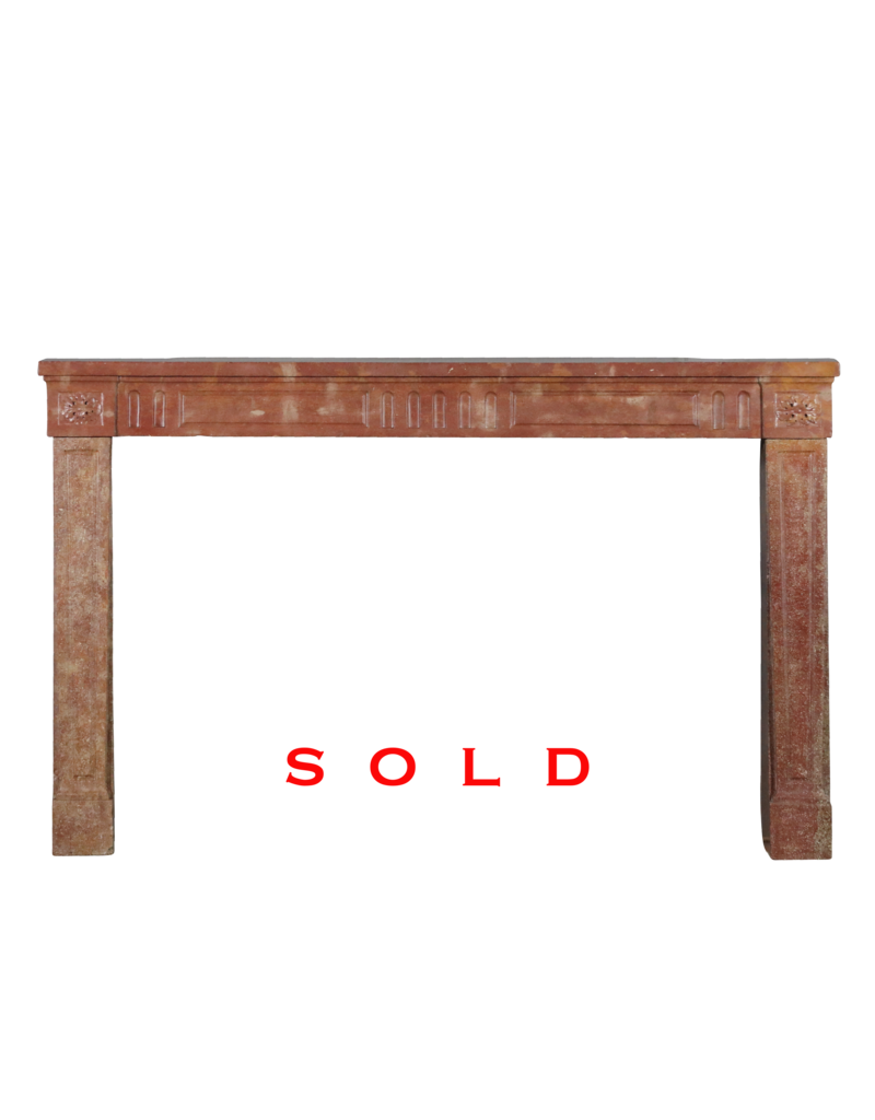 18E-Eeuwse Franse Rode Stenen Schoorsteenmantel