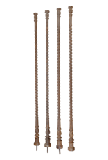 Maison Leon Van den Bogaert Ensemble de Quatre Colonnes Antiques en Fonte Torsadée – Lit à Baldaquin & Éléments Décoratifs