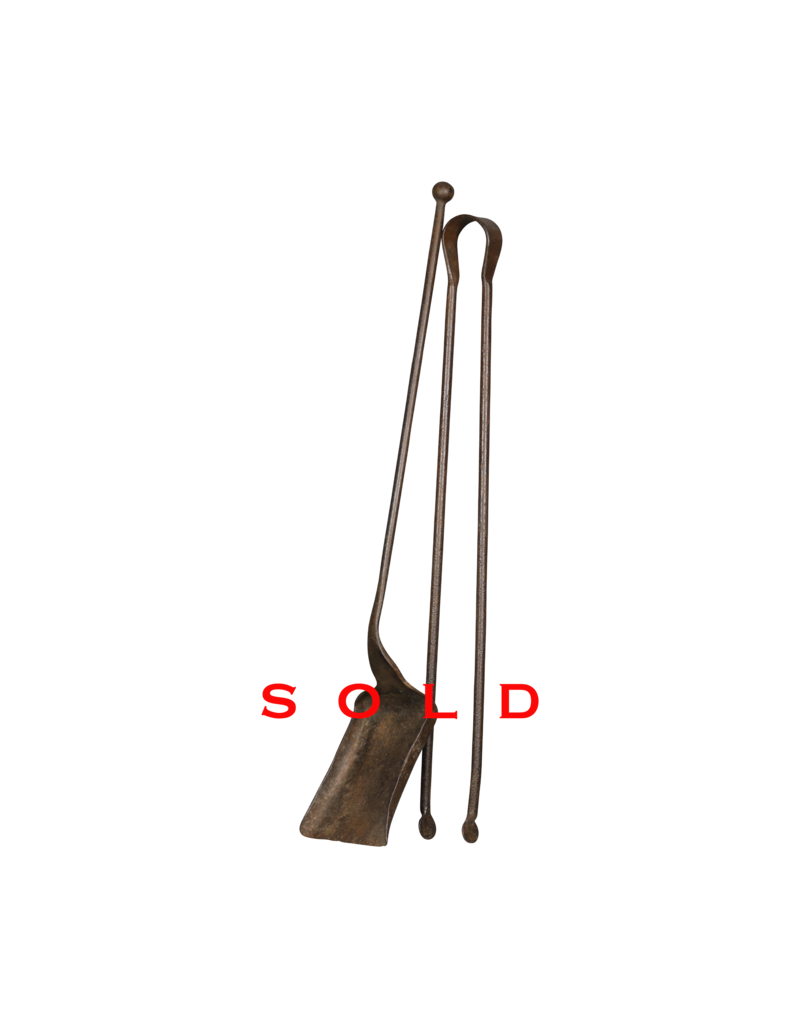 Maison Leon Van den Bogaert Ensemble D'outils De Cheminée En Fer Forgé Du 17Ème Siècle