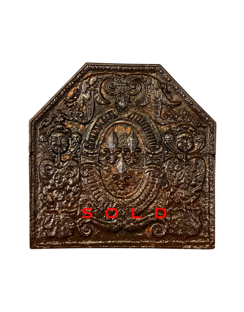 Göttliches königliches Wappendekor Kamin 17. Jahrhundert