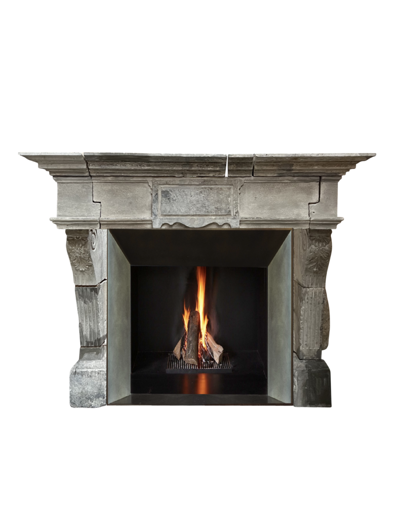 Maison Leon Van den Bogaert Monumentale Cheminée Renaissance En Calcaire — Élégance Intemporelle - Intérieurs Modernes-Classiques