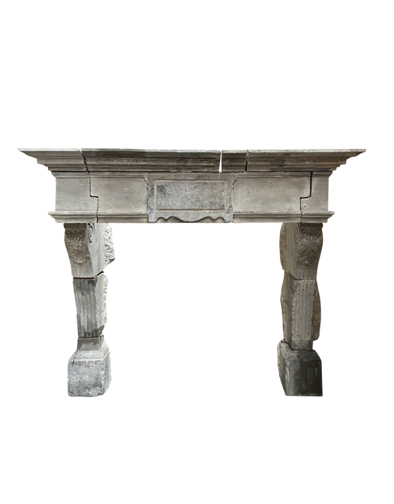 Maison Leon Van den Bogaert Monumentale Cheminée Renaissance En Calcaire — Élégance Intemporelle - Intérieurs Modernes-Classiques