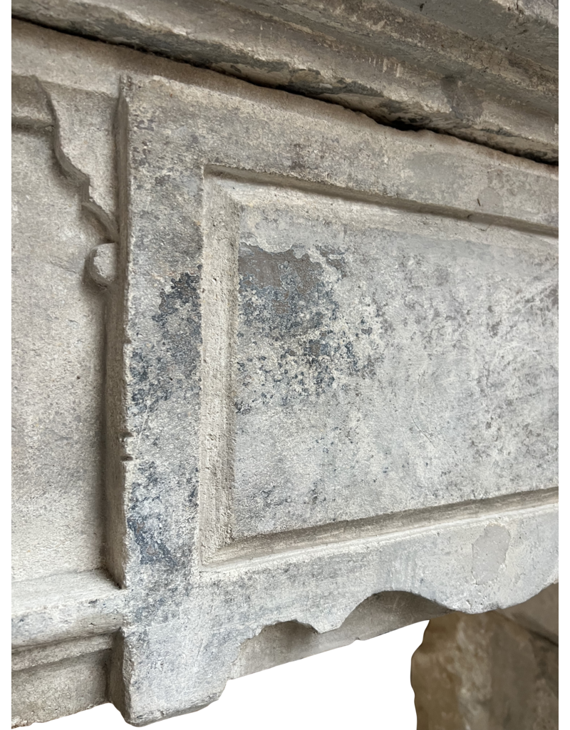 Maison Leon Van den Bogaert Monumentale Cheminée Renaissance En Calcaire — Élégance Intemporelle - Intérieurs Modernes-Classiques